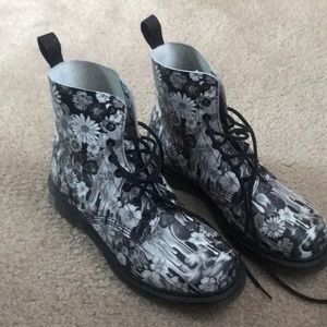 Dr. Martens